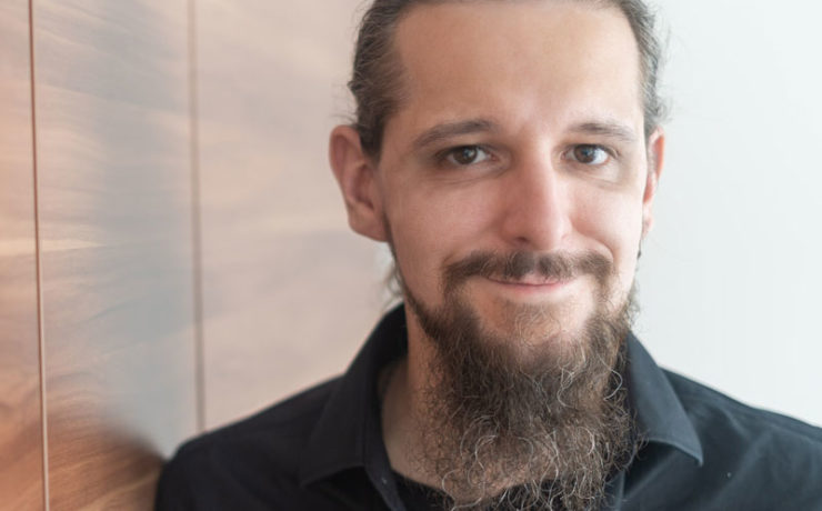 Lorent IT männlicher Mitarbeiter Portrait