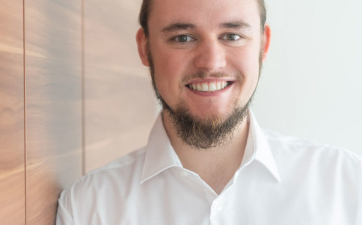 Lorent IT männlicher Mitarbeiter Portrait